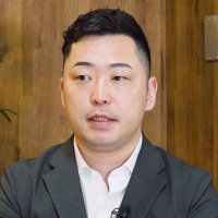 山根　康平（やまね・こうへい）