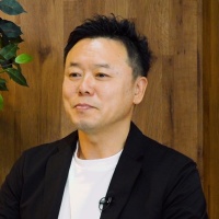 鳴戸　一嘉（なると・かずよし）