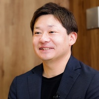 宇敷　信介（うしき・しんすけ）