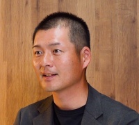 岡本　哲也（おかもと・てつや）